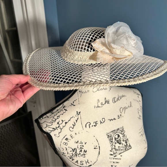 Whittall & Javits Accessories - Whittall & javits mesh proper tea hat